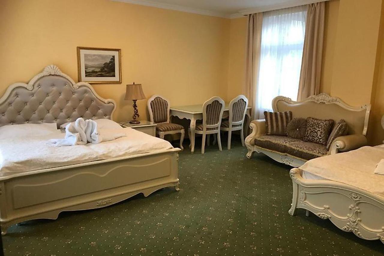 Hotel Saint Petersburg Karlovy Vary Ngoại thất bức ảnh