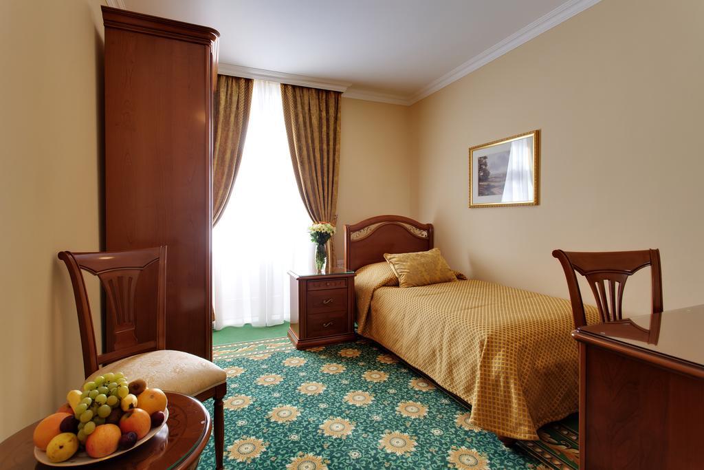 Hotel Saint Petersburg Karlovy Vary Ngoại thất bức ảnh