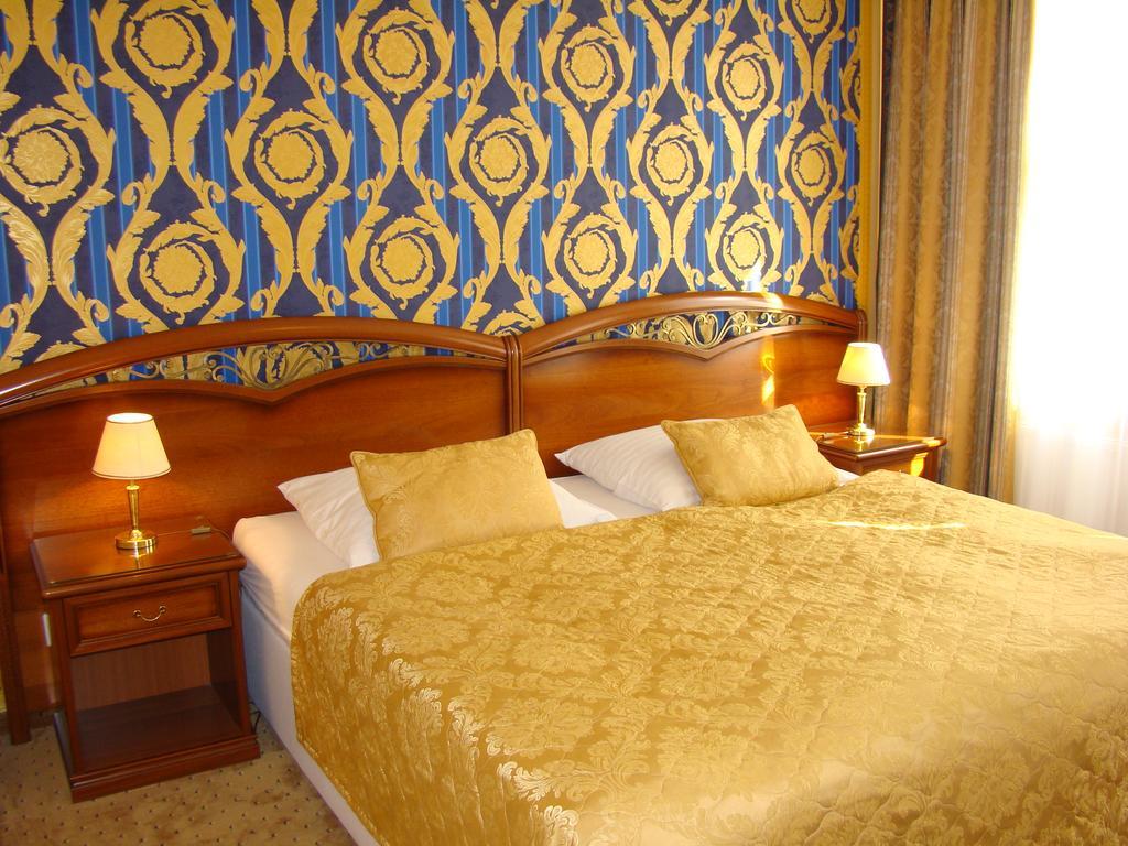 Hotel Saint Petersburg Karlovy Vary Ngoại thất bức ảnh