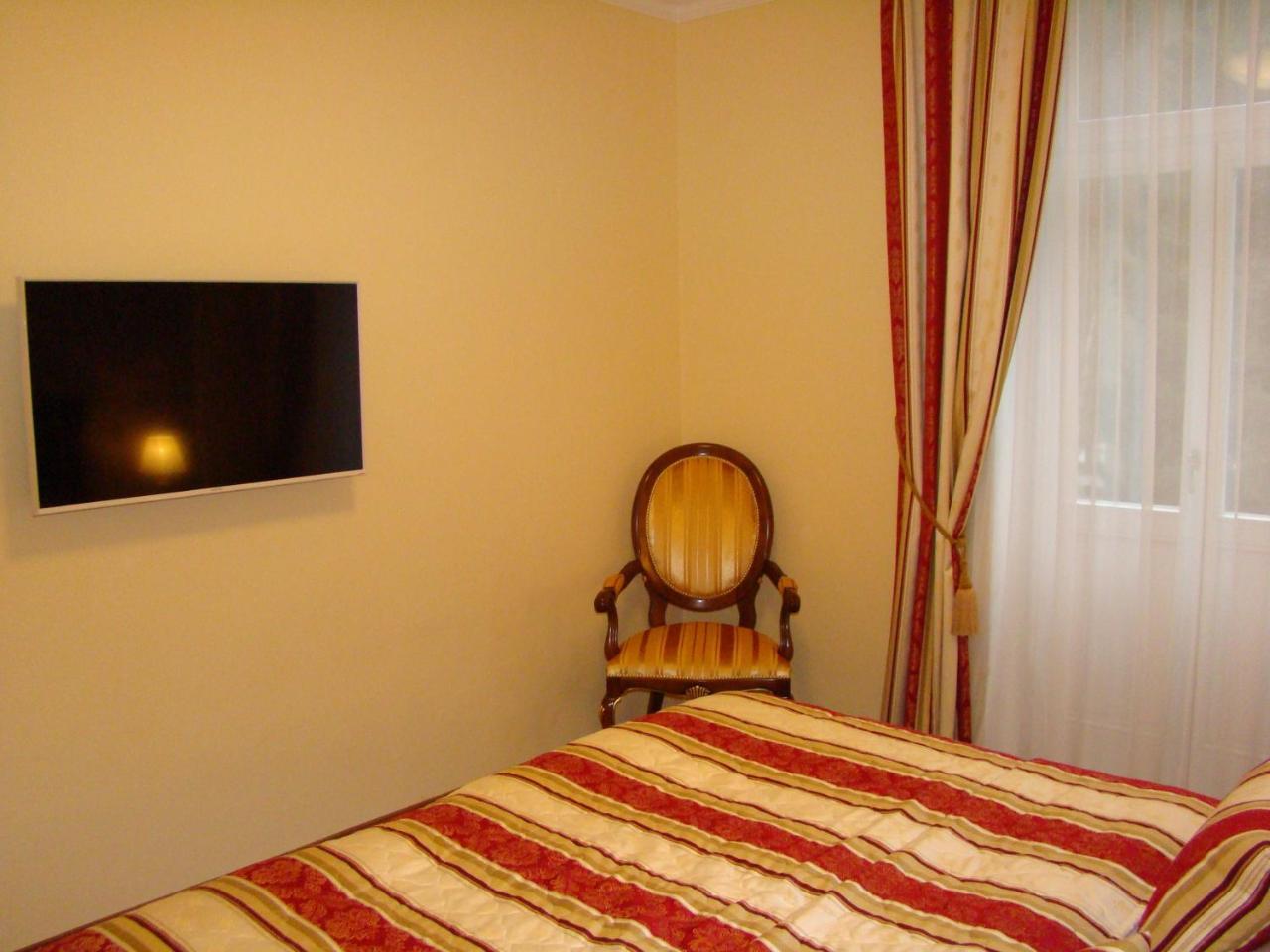 Hotel Saint Petersburg Karlovy Vary Phòng bức ảnh
